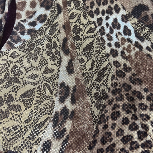 ANAC mesh top with fur accent! - Picture 4 of 6